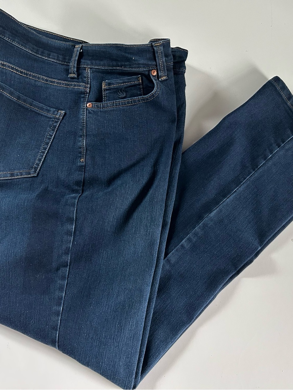 Gloria Vanderbilt Women’s Amanda Jeans, SZ 12, New with Tags, Straight Leg- W-F